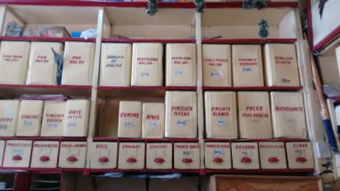 “A las hijas ya nadie les enseña a preparar mole”