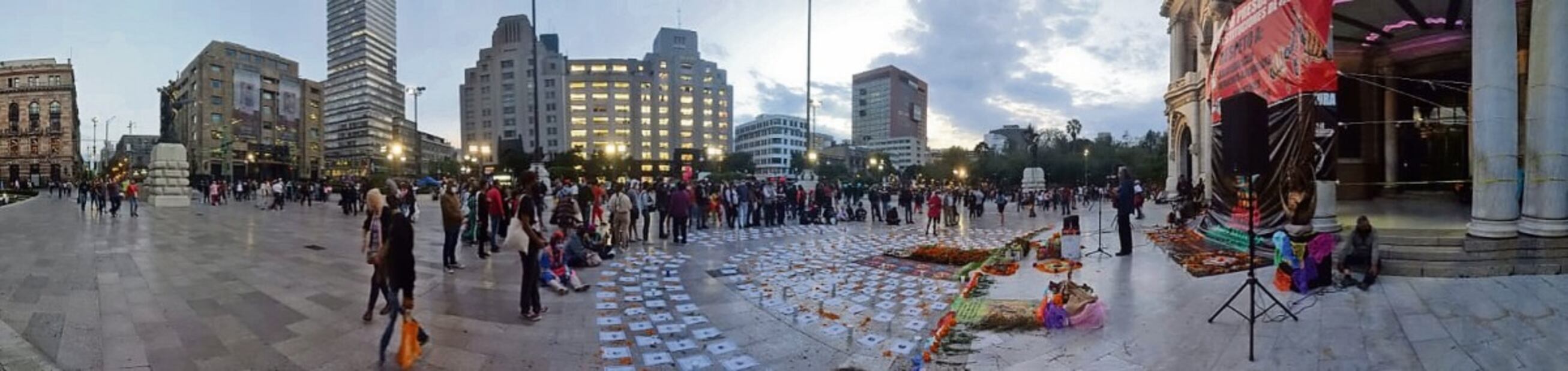 El Día de Muertos de 2021 hubo una protesta, con la ayuda de los sindicatos, en la explanada de Bellas Artes. (12/03/2025) Foto: Patricia Chavero