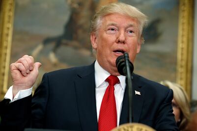 Trump advierte a Puerto Rico que la ayuda federal no durará para siempre