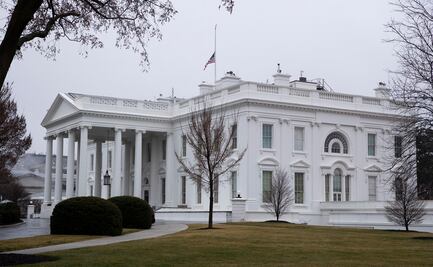 Biden ordena ondear banderas a media asta tras tiroteos en spas asiáticos de Atlanta 