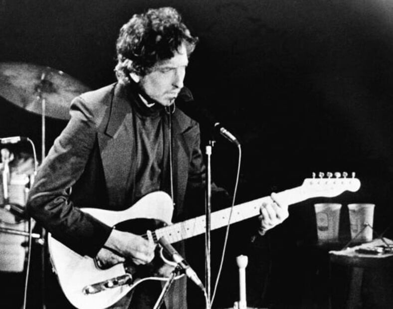 Si eres fan de Bowie es probable que seas más franco que un fan de Bieber: Estudio