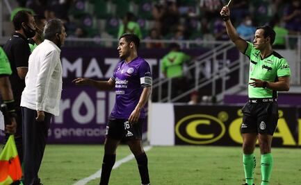 Los árbitros, una calamidad en la Liga MX