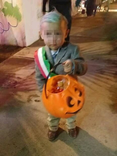 Niños disfrazados como "sicarios" generan polémica en redes sociales