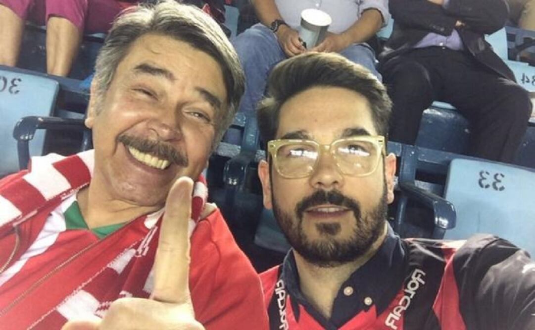 The Mexican comedian and his son were attacked by fans of the Cruz Azul that were allegedly drunk. (Photo: Taken from Twitter @JORGEODEPINEDO)
