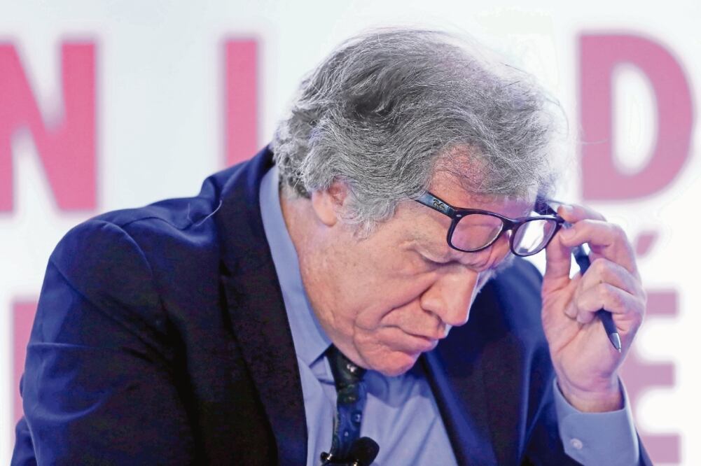El secretario general de la OEA, Luis Almagro, consideró que la resolución del Tribunal Supremo venezolano es un “autogolpe” del gobierno (EDGARD GARRIDO. REUTERS)