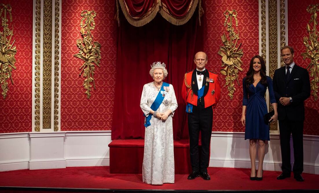 El museo de cera Madame Tussauds eliminó las figuras del príncipe Enrique y su esposa Meghan (Fotos: AP)