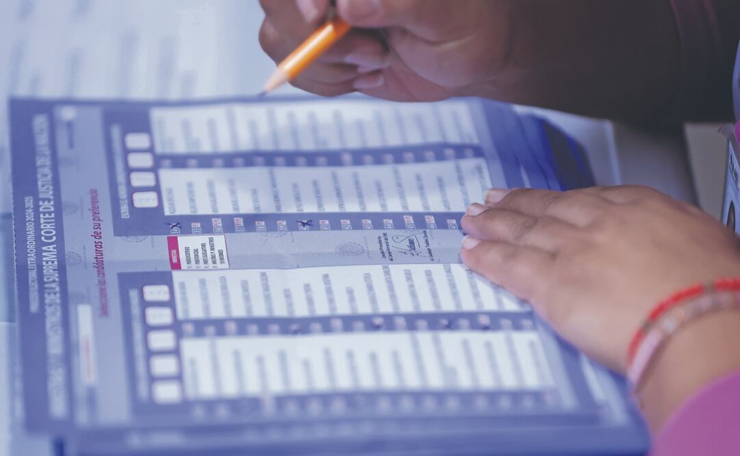 En la boleta de la Suprema Corte cada persona debía emitir nueve votos: cinco para mujeres y cuatro para hombres. Foto: Archivo/ EL UNIVERSAL