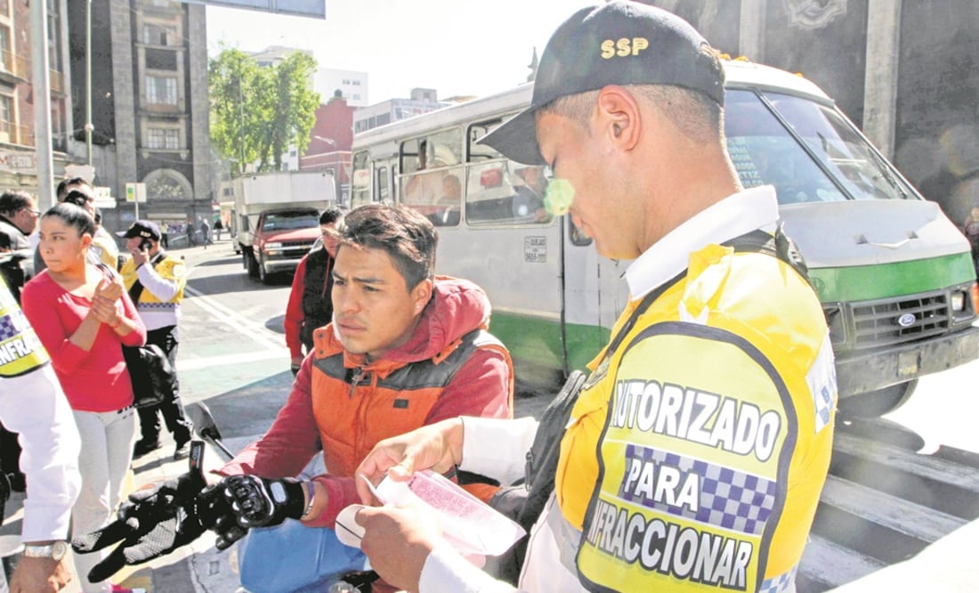 Revisa los adeudos de tránsito que tienes pendiente en CDMX o Edomex. Foto: Fernando Ramírez / EL UNIVERSAL