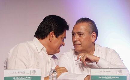 Beltrones acude a informe de diputados en Sinaloa