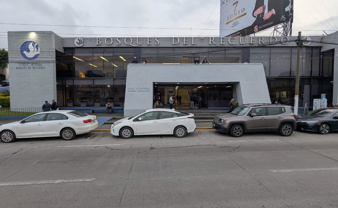 Así luce la funeraria en la que los restos de Paquita la del Barrio son velados. Foto: Édgar Ávila/ EL UNIVERSAL.