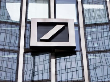 Deutsche Bank: Banco alemán se desploma en la bolsa y causa turbulencias en todo el sector