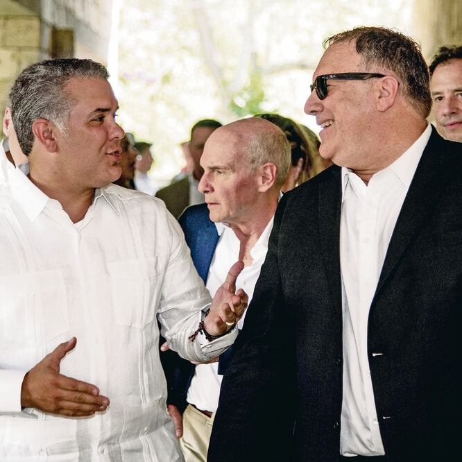 El jefe de Estado Iván Duque, con el secretario de Estado de Estados Unidos, Mike Pompeo, ayer durante su reunión en Cartagena. Foto: NICOLÁS GALEANO. EFE