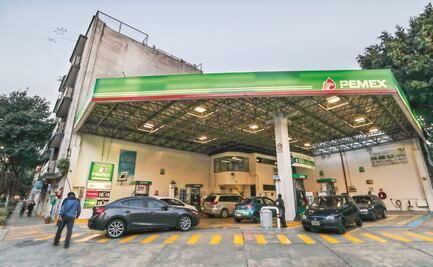 Caída del petróleo arrastra precios de gasolinas; Magna se vende desde 7 pesos