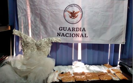 Aseguran en Michoacán metanfetamina oculta en vestido de novia 