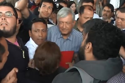 Escupen a AMLO en Tijuana
