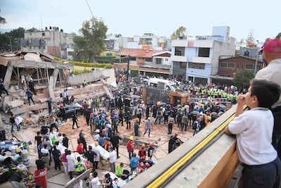 Rescatistas del Rébsamen piden material para trabajar