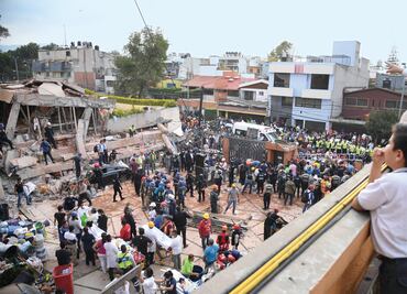 Rescatistas del Rébsamen piden material para trabajar