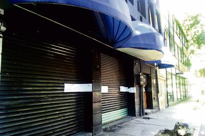 Clausuran el The Bronx y detienen a 8