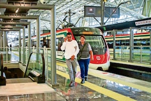 Reportan 3 suspensiones de servicio en El Insurgente