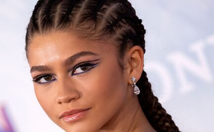 Zendaya sorprende con look de estilo “arácnido” en estreno de Spider-Man