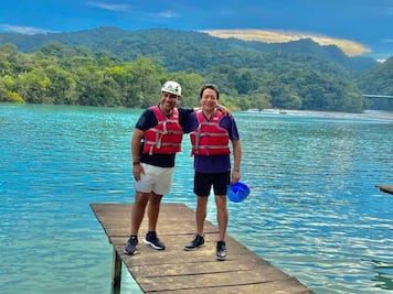 Presidente del Senado y líder de Morena visitan Chiapas sin cubrebocas