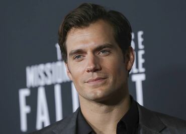 Henry Cavill sufrió bullying por ser gordito antes de convertirse en un galán