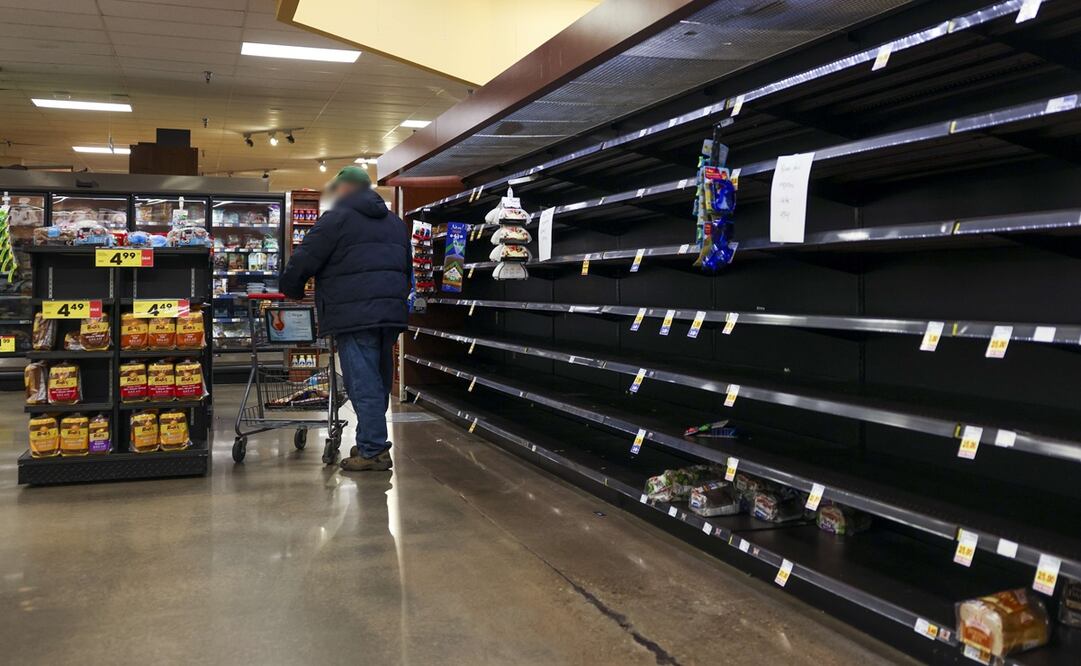 Compradores en la tienda de comestibles King Soopers. (Foto: Archivo / AFP)
