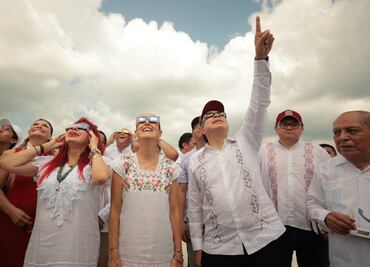 Sheinbaum presencia eclipse en Campeche