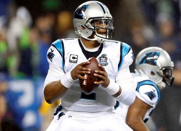 NFL: Cam Newton extiende contrato con Panteras