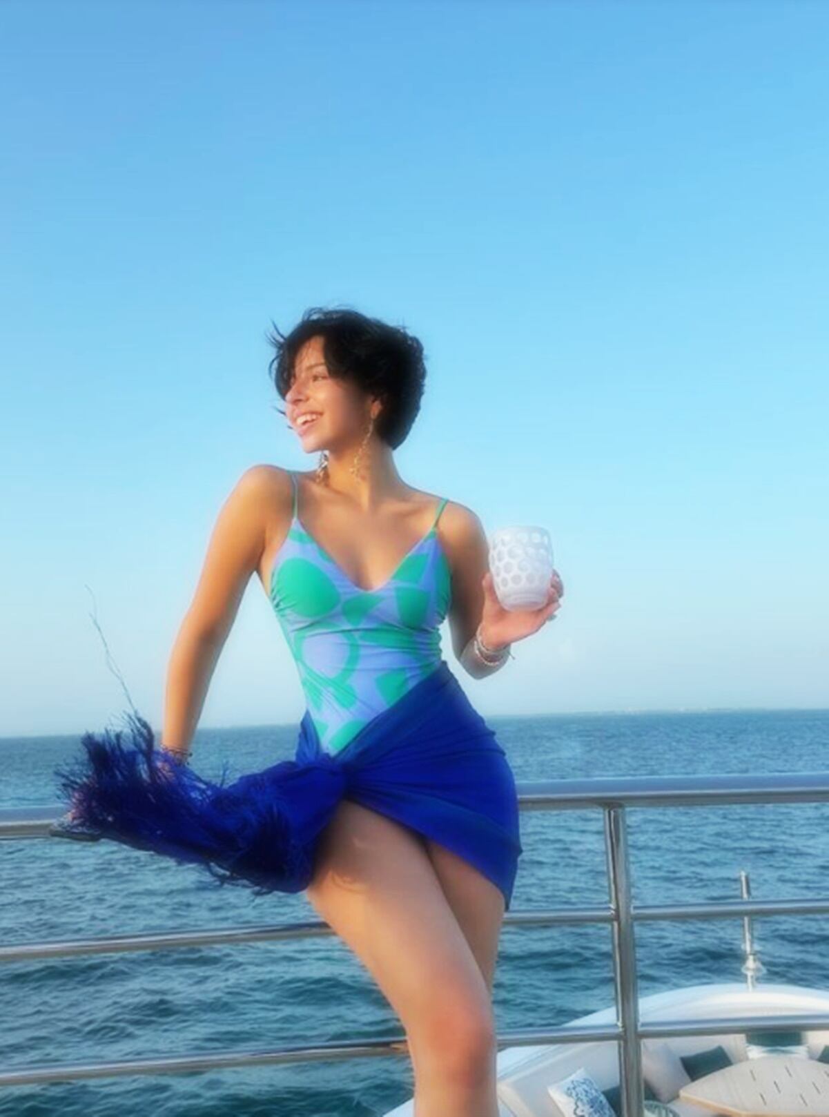 Ángela Aguilar posa en traje de baño durante vacaciones familiares.
<p>Foto: Instagram