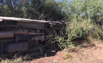 Vuelca camioneta con reporteros que cubren gira de trabajo de AMLO