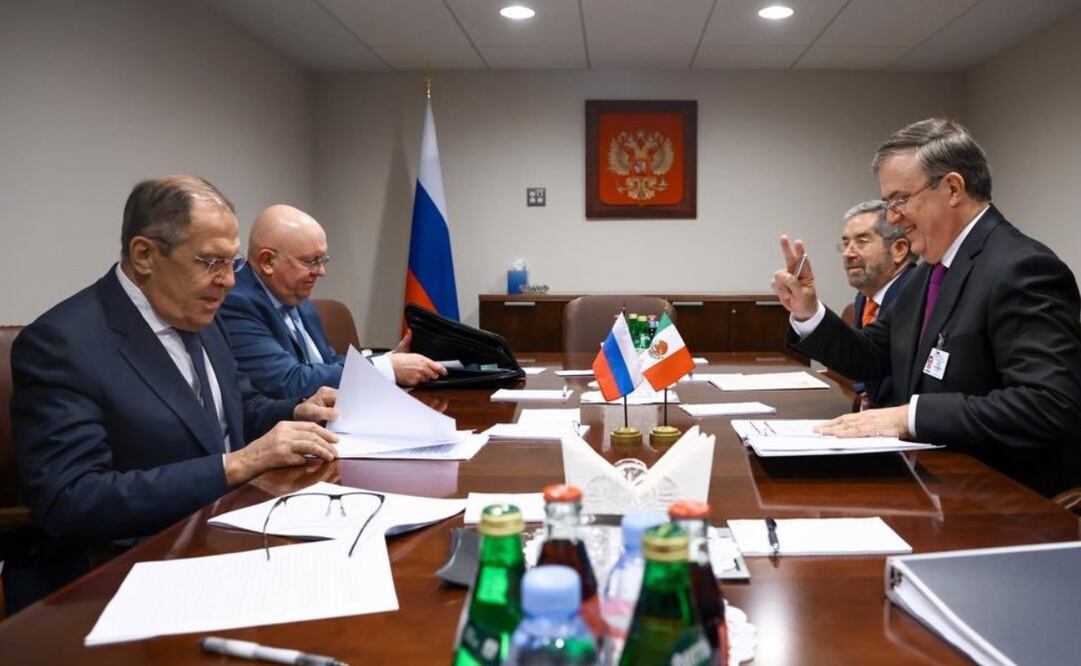 El canciller Marcelo Ebrard se reunió con el ministro de Relaciones Exteriores de Rusia. Foto: Twitter @m_ebrard