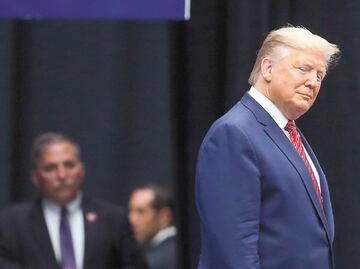 Confirma Trump que habló de Biden y su hijo en llamada