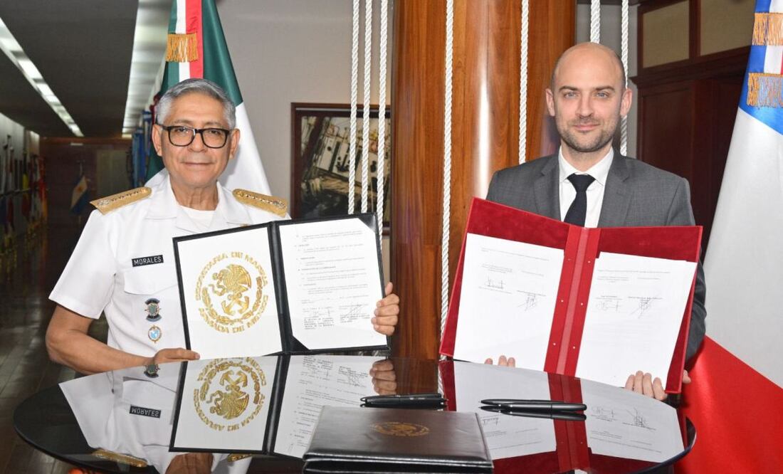 Raymundo Pedro Morales Ángeles, secretario de Marina, y Jean-Noël Barrot, ministro de Economía de Francia. Foto: Especial