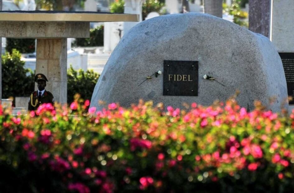 Conmemoran muerte de Fidel Castro con exposición fotográfica en Cuba