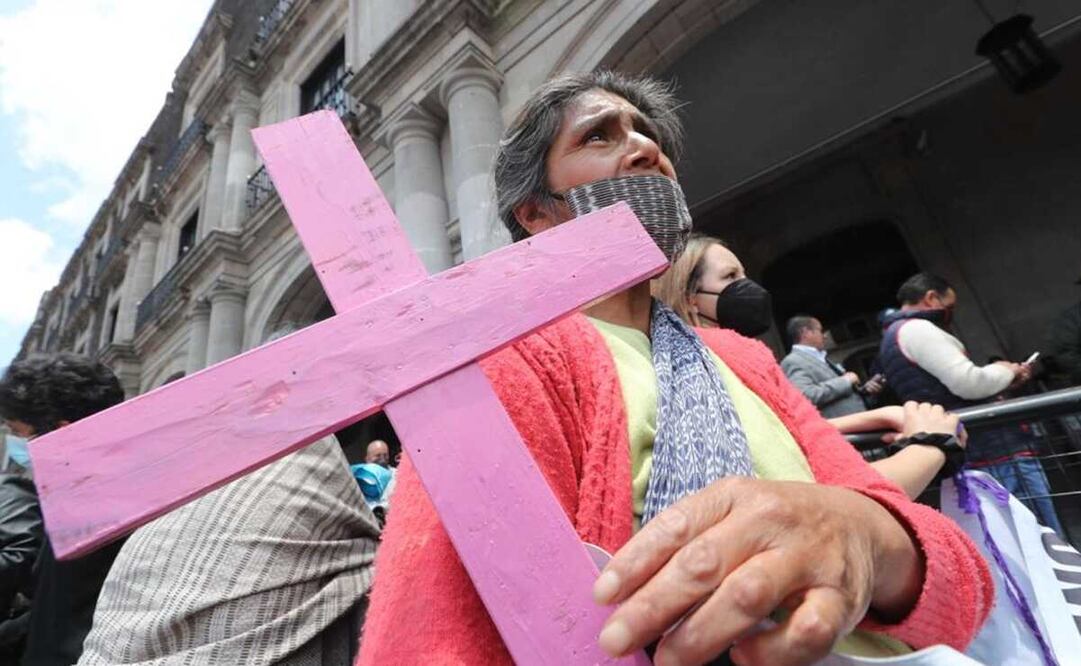 Los manifestantes señalan que desde diciembre pasado no les ha depositado la Comisión Ejecutiva de Atención a Víctimas del Estado de México. Foto: Jorge Alvarado / EL UNIVERSAL