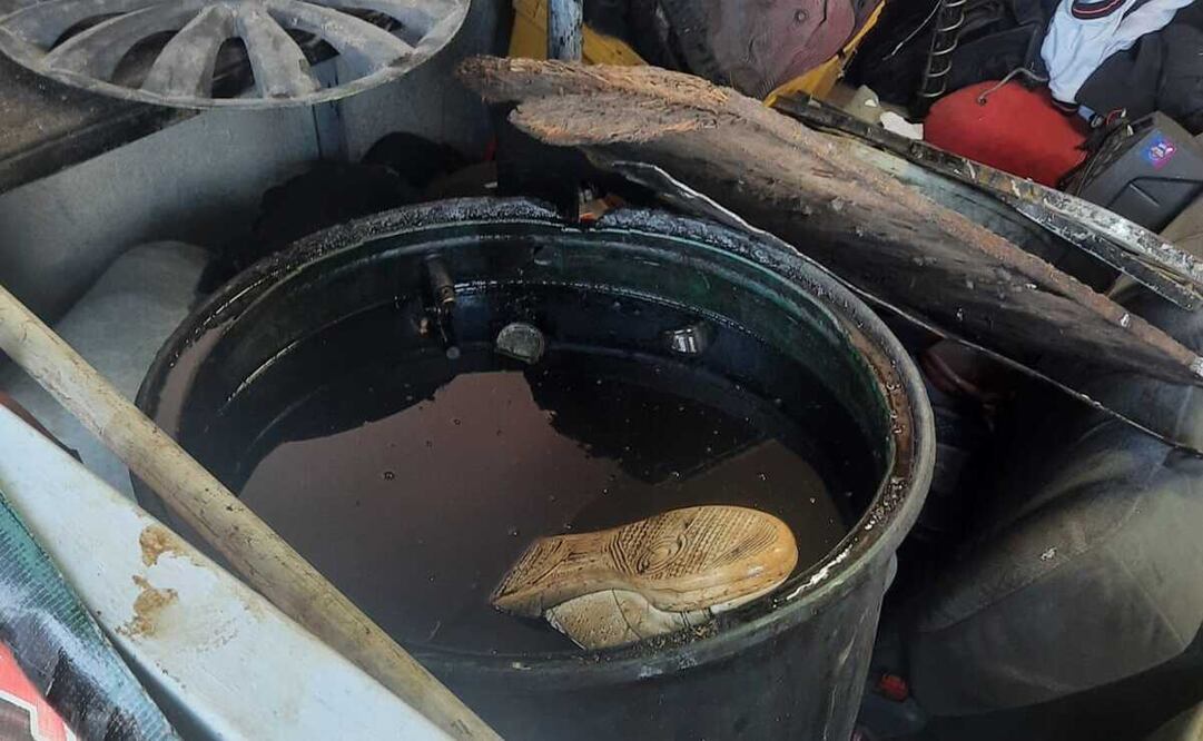 La hermana encontró un tenis de color blanco en el interior de un tambo, que le pertenecía a su hermano. Foto: Especial
