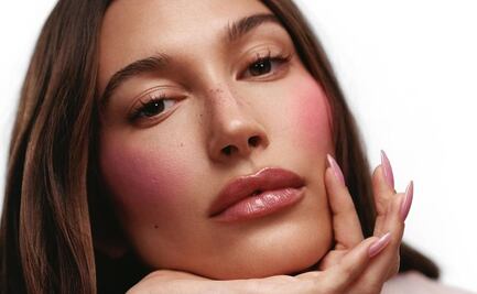 Martini nails, las uñas de Hailey Bieber perfectas para celebrar