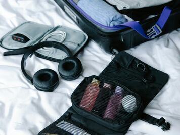 ¿Qué es la regla 311 para el equipaje de mano en el avión?