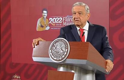 Un exfuncionario se hizo cirugía plástica para tener “la naricita como la de Peña Nieto”: AMLO
