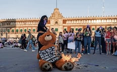 Feminicidio deja a más de 23 mil menores huérfanos en la última década: ONG; no existe red nacional de apoyo, advierte