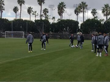 Chicharito dejaría plantado a Vela en el inicio de la MLS