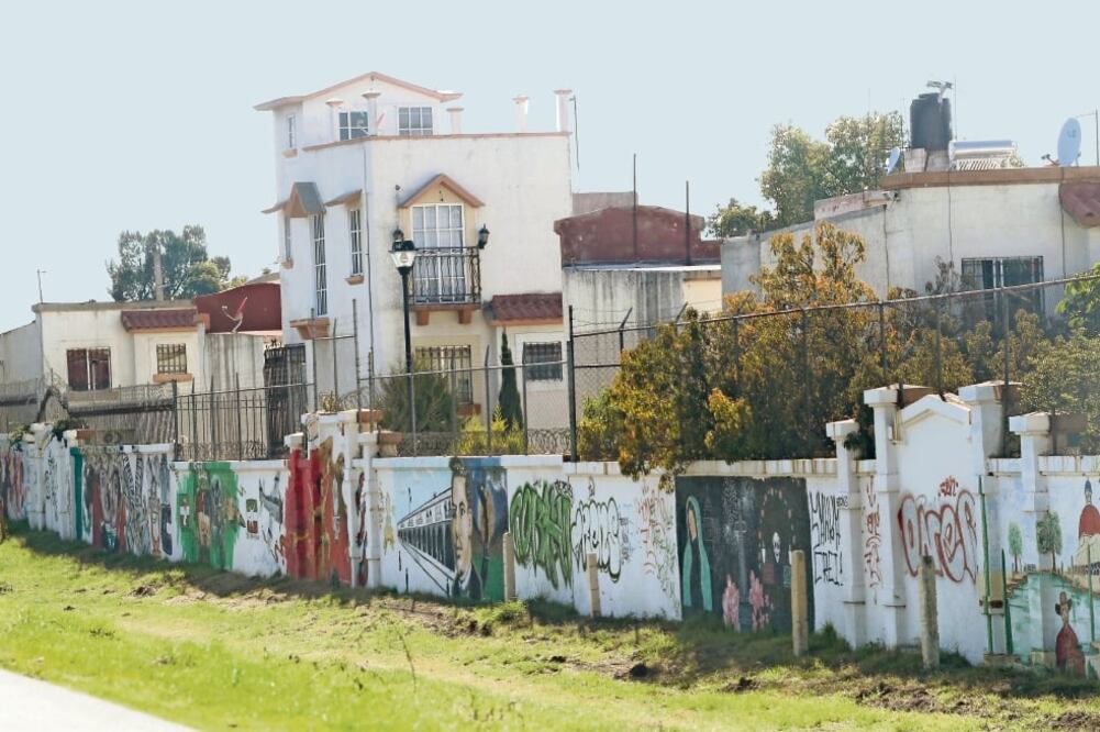 Sólo en Tecámac, Zumpango y Huehuetoca, que forman parte de las Ciudades Bicentenario, se autorizaron más de 811 mil viviendas en menos de dos décadas, lo que incrementó la demanda del servicio de agua. (ARIEL OJEDA. EL UNIVERSAL)