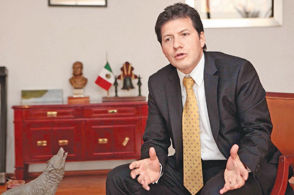 Lobo vs. Monreal, una pelea anticipada