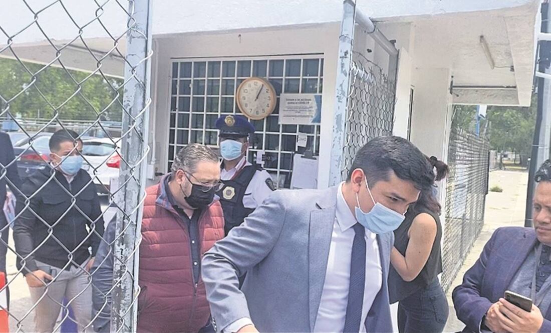 Representantes legales de una inmobiliaria acudieron a la audiencia de Emilio Lozoya Austin, exdirector de Pemex, porque figuran como garantes del pago reparatorio que ofreció el exfuncionario ante el caso Agro Nitrogenados. Foto: Diana Lastiri/EL UNIVER