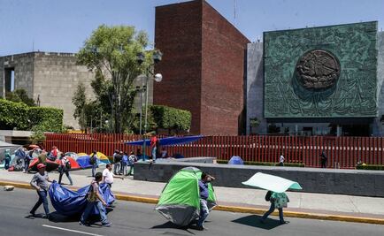 Bloqueos de la CNTE en San Lázaro confronta a senadores