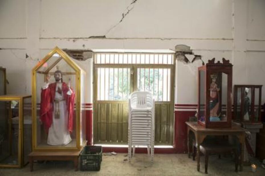 Historia. Levantan su hogar de entre las ruinas