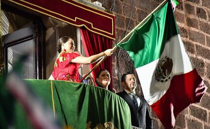 Teresa Jiménez lanza vivas por la paz y la unidad de Aguascalientes durante ceremonia del Grito de Independencia