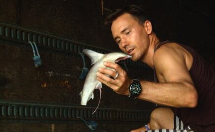 Rob Stewart, el hombre que filmaba a los tiburones