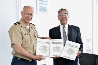 Sedatu entrega tres carpetas de expropiación de terrenos para uso del Ejército